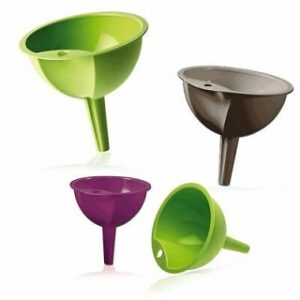 IMBUTO PLASTICA CM.8 colorato